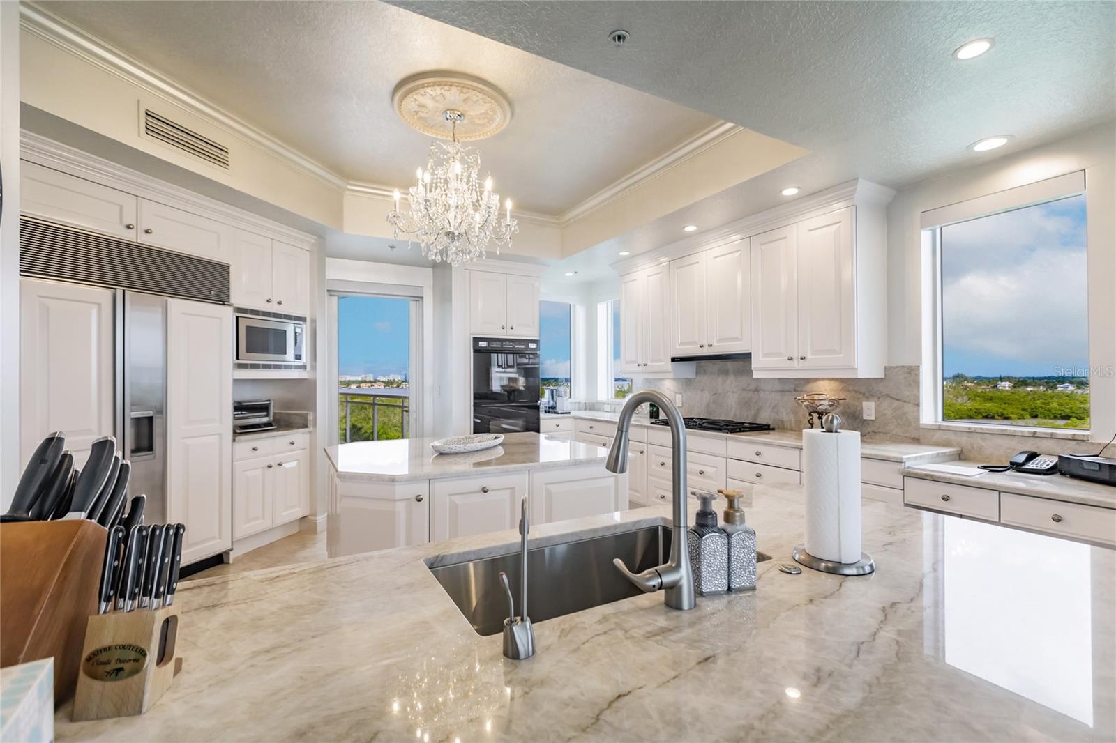 THE BEACH RESIDENCES - Residential