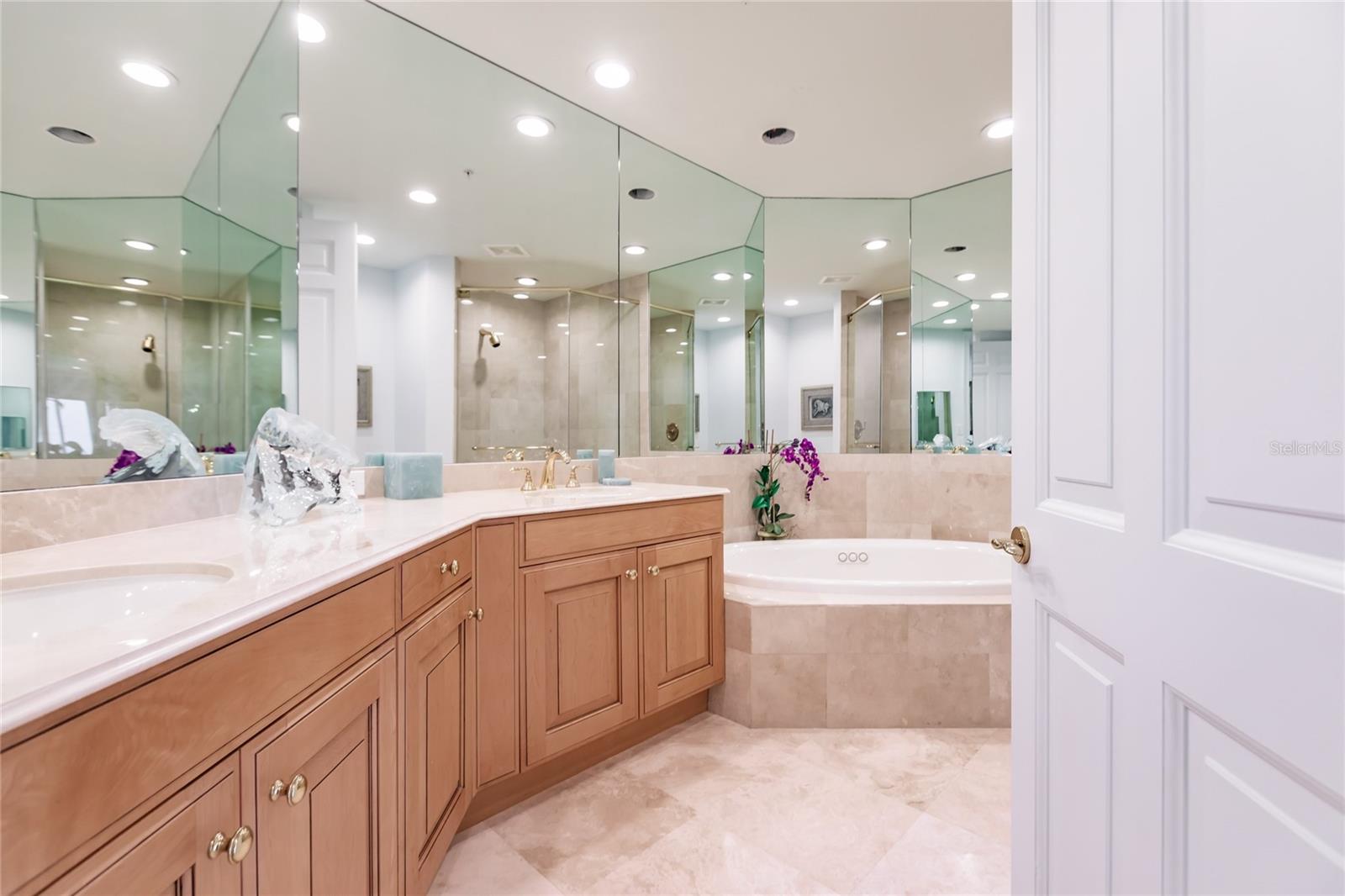 THE BEACH RESIDENCES - Residential