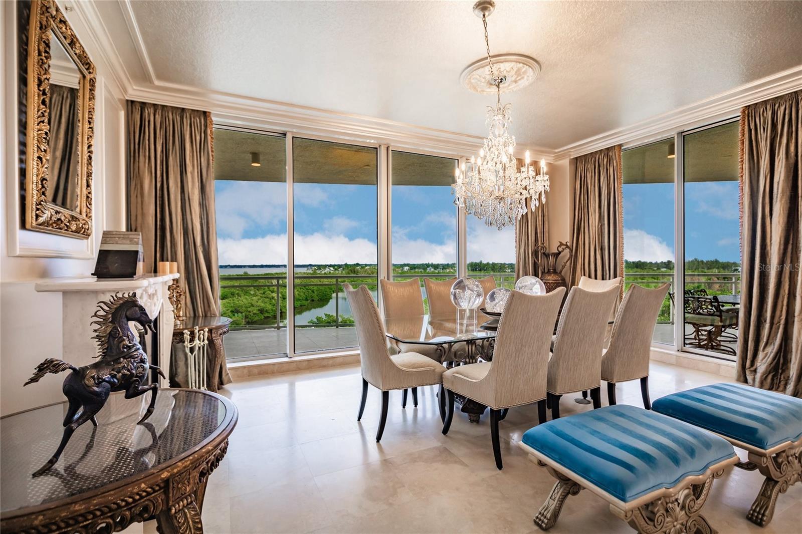 THE BEACH RESIDENCES - Residential