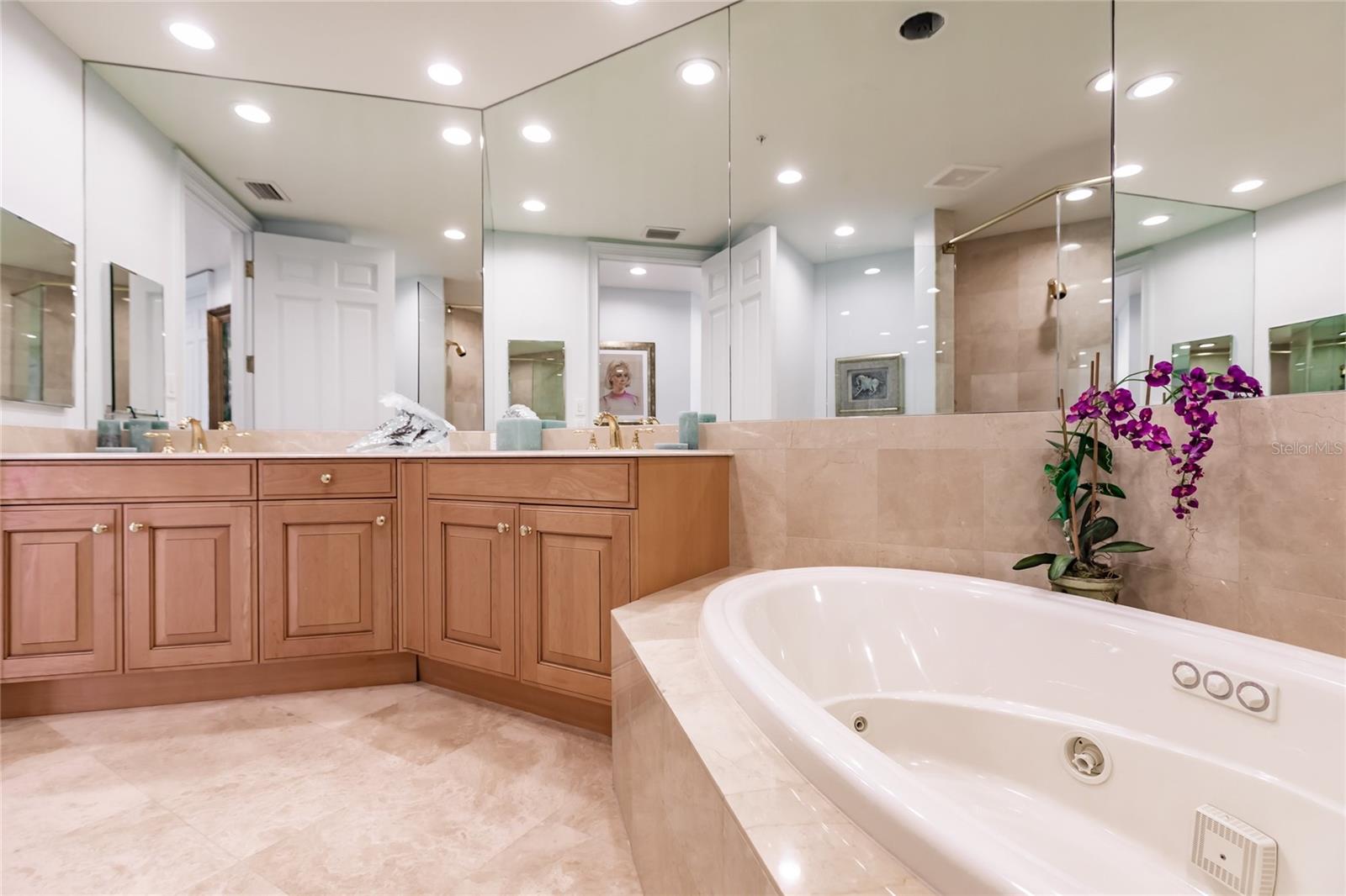 THE BEACH RESIDENCES - Residential