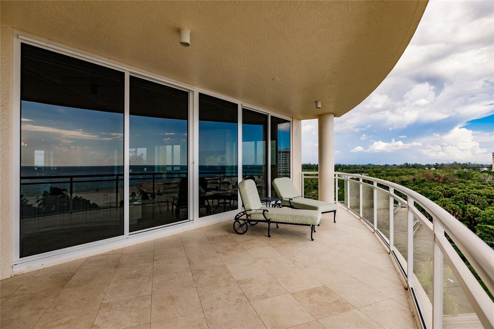 THE BEACH RESIDENCES - Residential