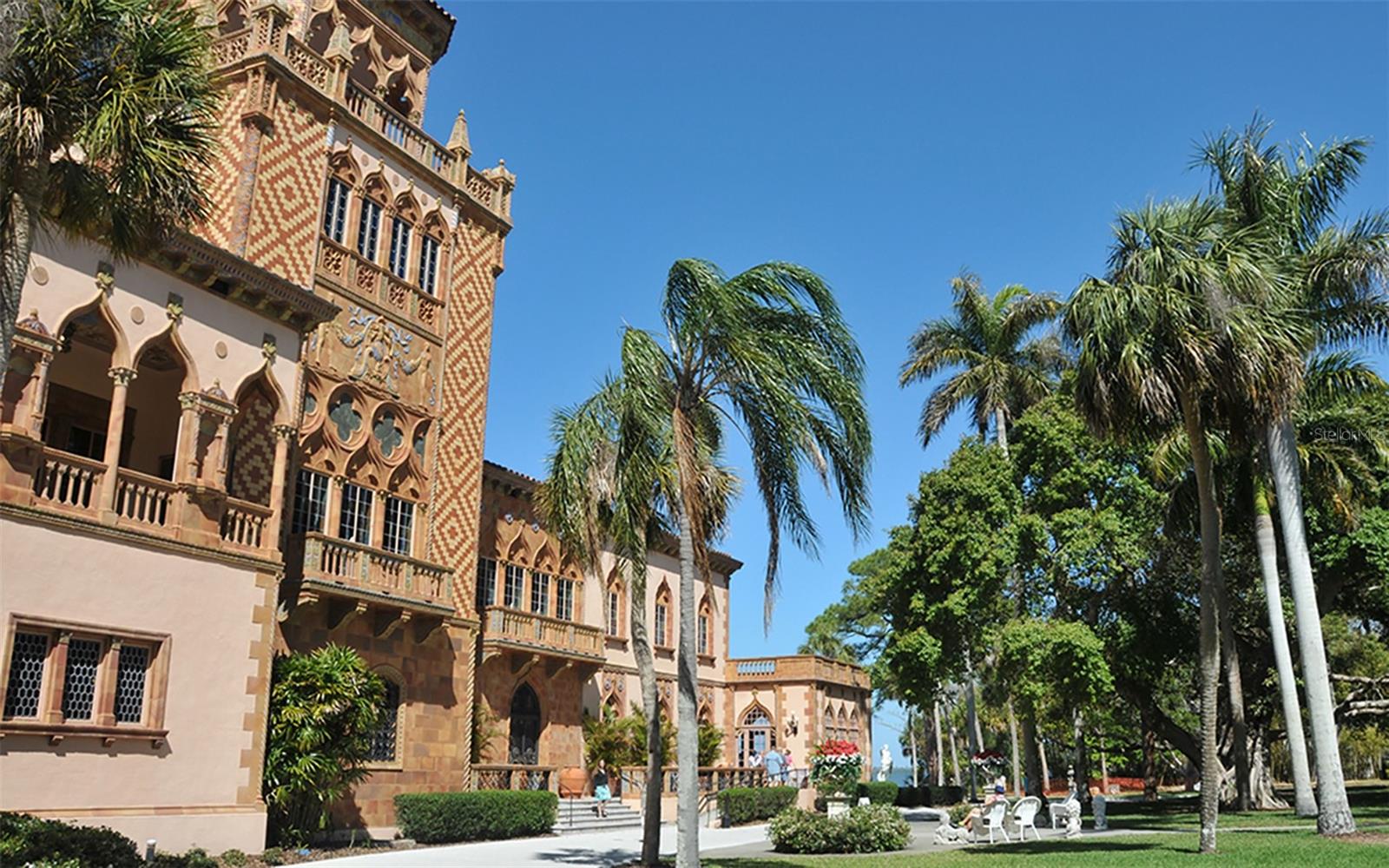 THE BEACH RESIDENCES - Residential