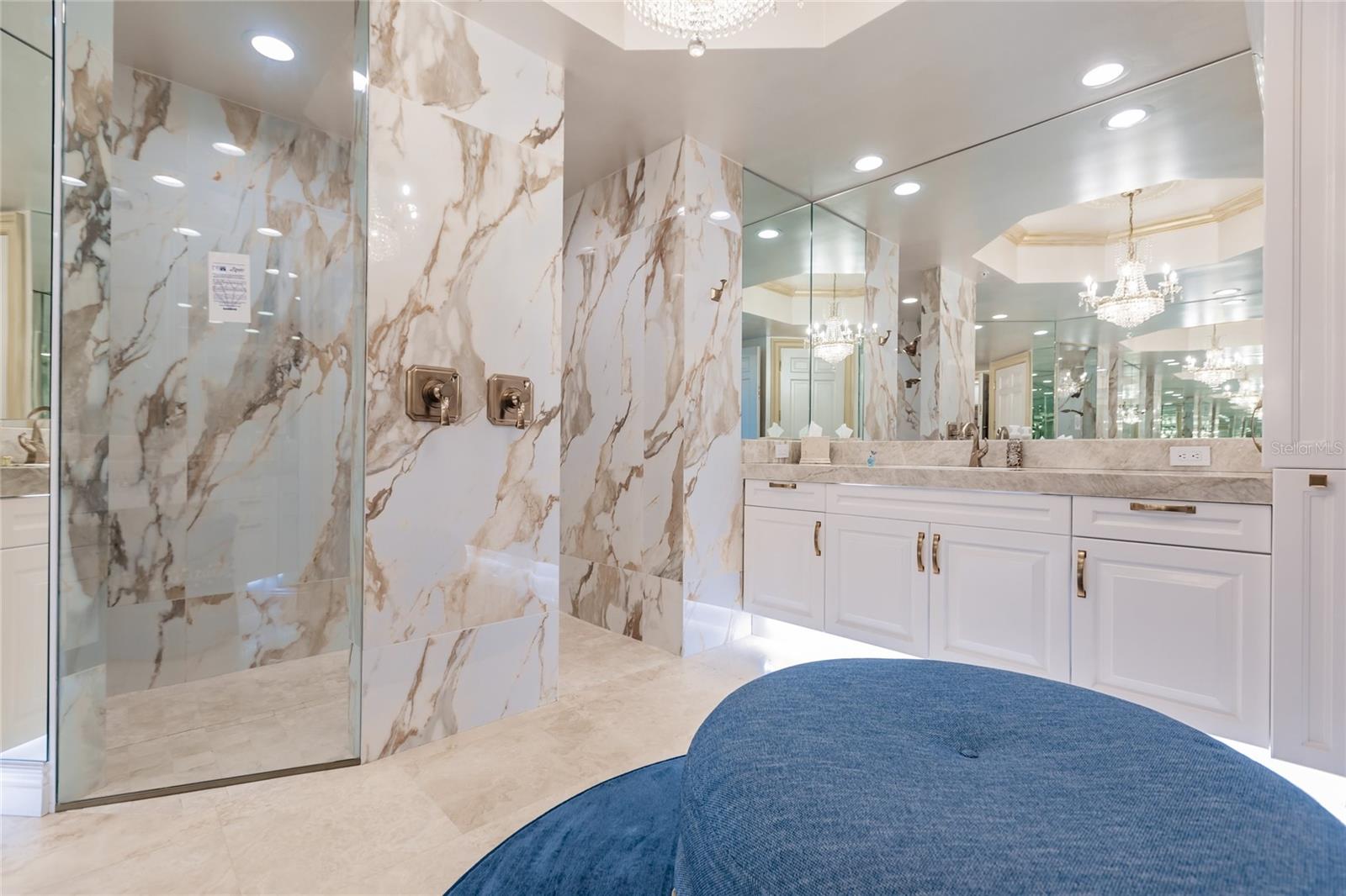 THE BEACH RESIDENCES - Residential