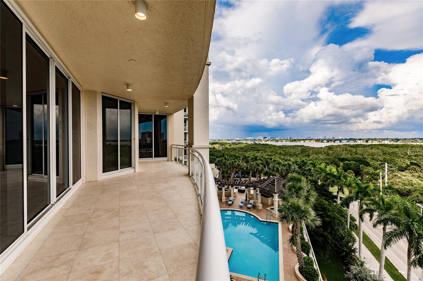 THE BEACH RESIDENCES - Residential