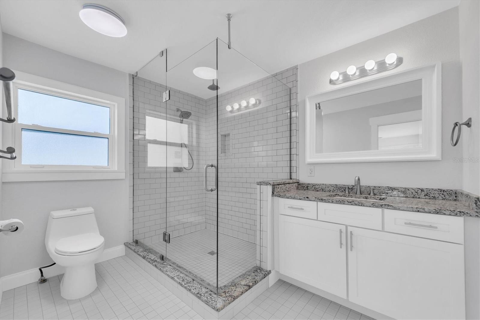 MANDALAY SUB - Residential Lease