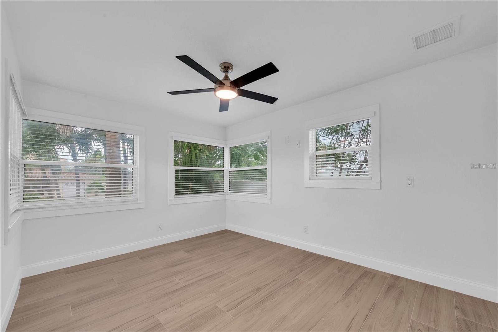 MANDALAY SUB - Residential Lease