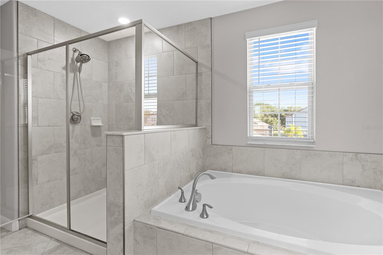 RIVERCREST LAKES - Residential