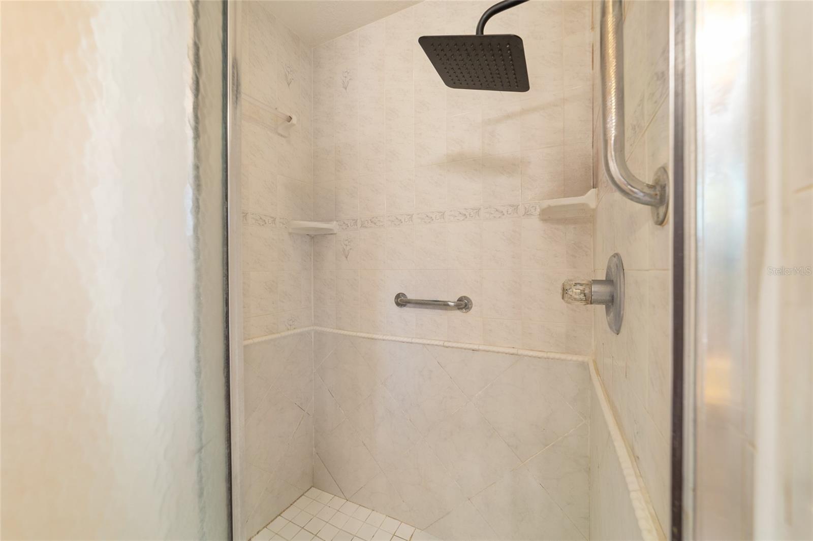 EQUESTRIAN OAKS - Residential