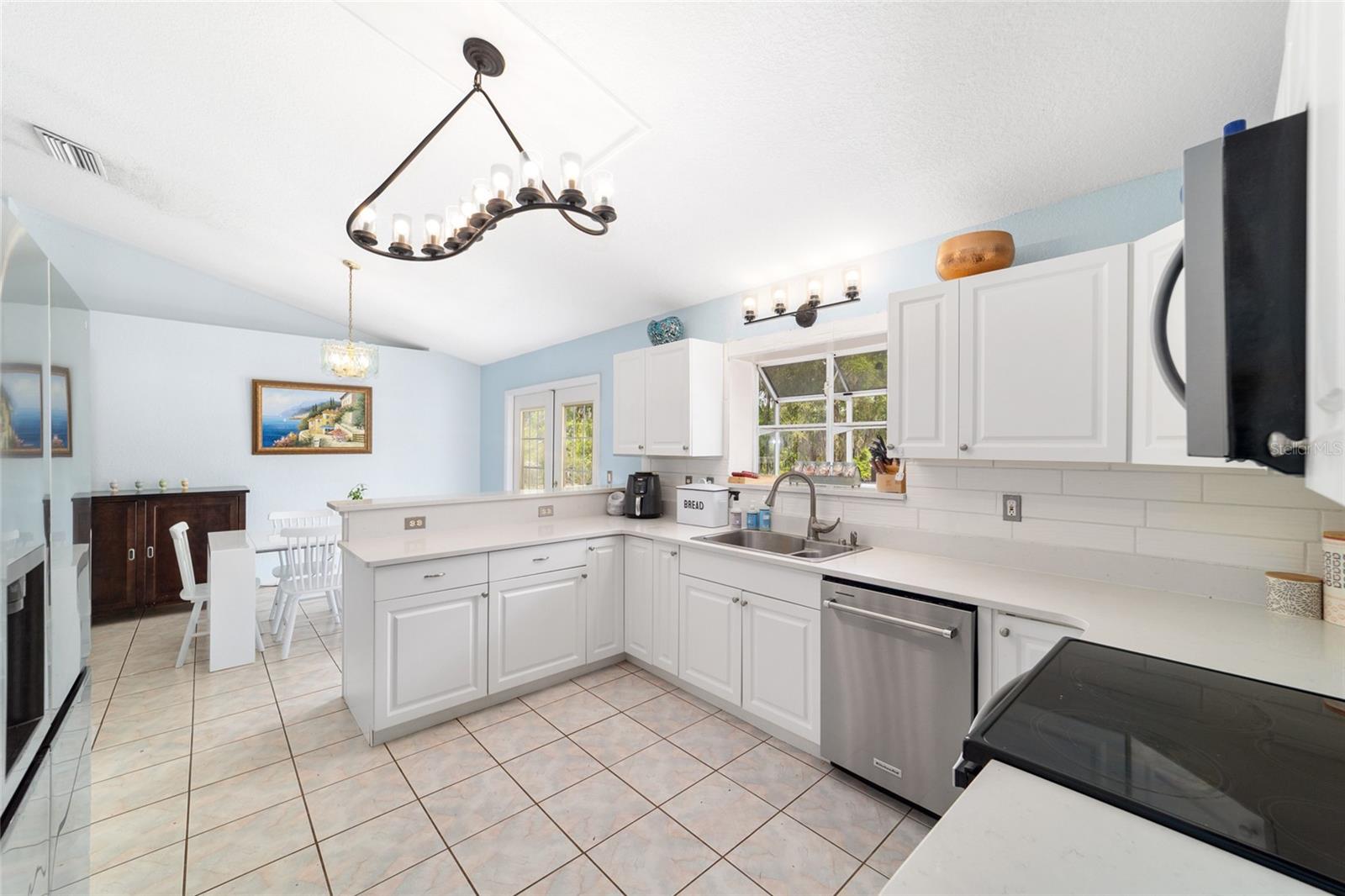 EQUESTRIAN OAKS - Residential