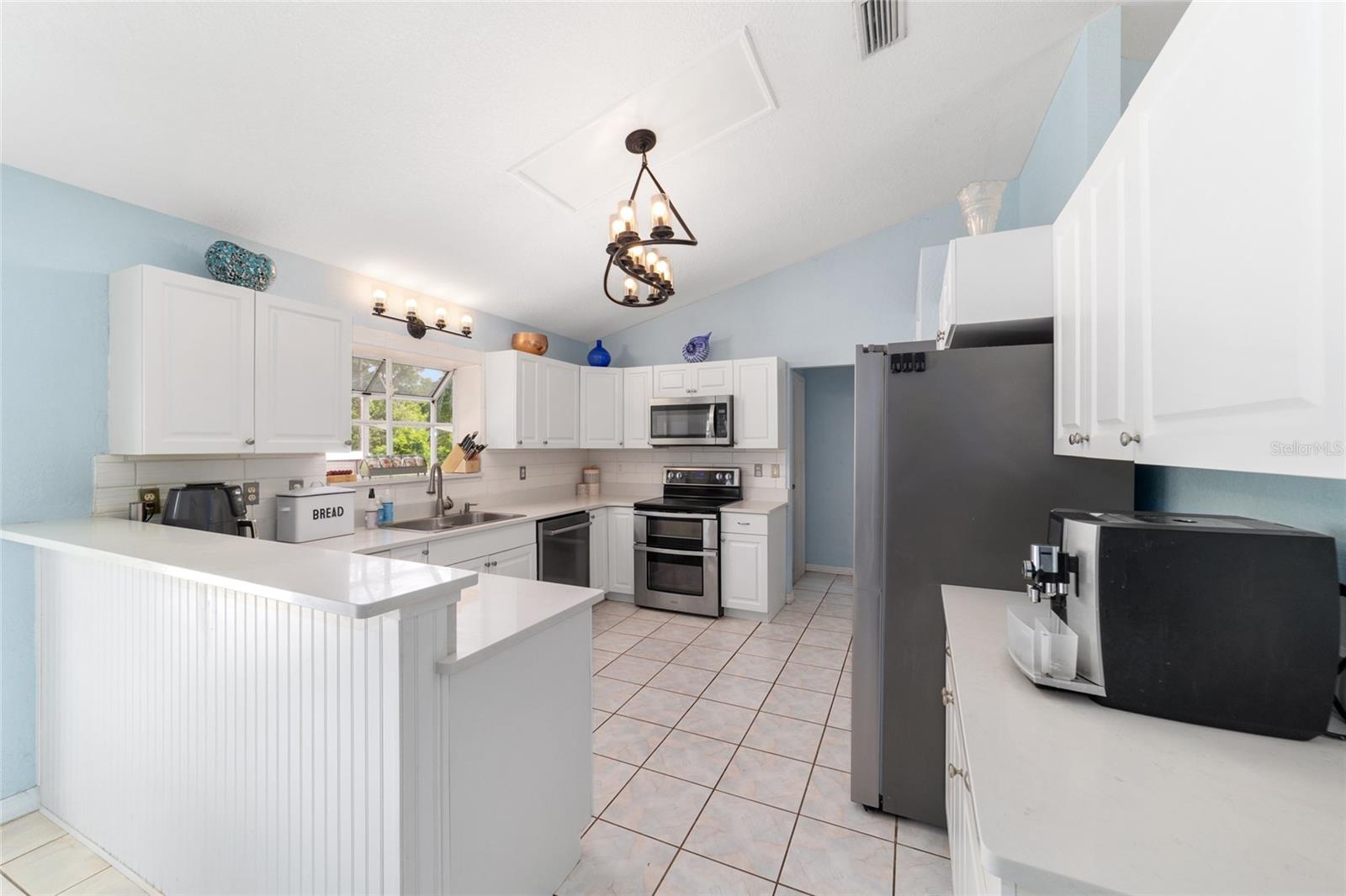 EQUESTRIAN OAKS - Residential