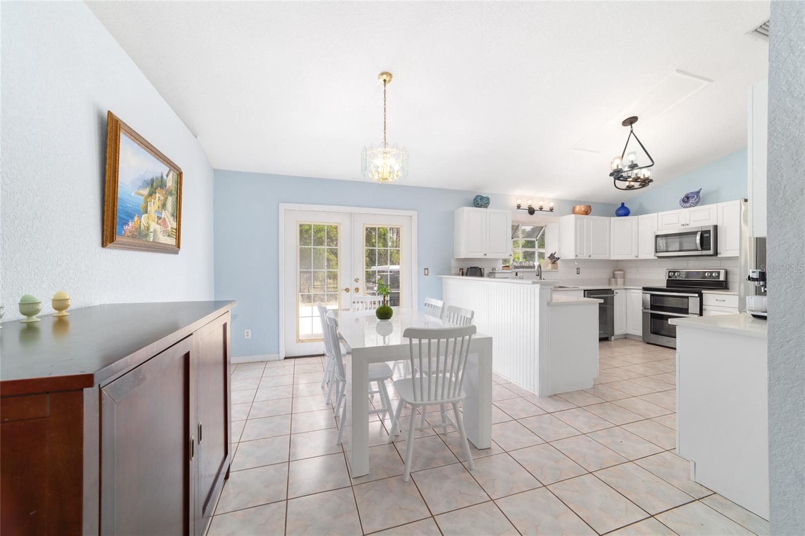 EQUESTRIAN OAKS - Residential