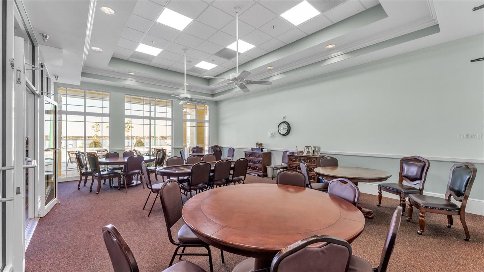 TRADITIONS PH 01 - Residential