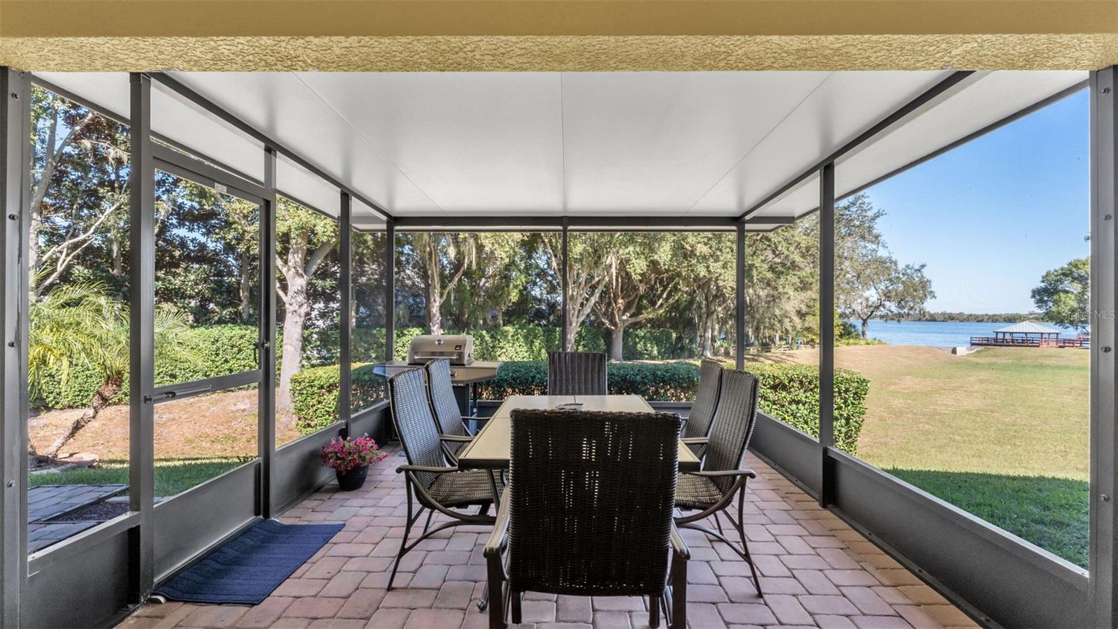 TRADITIONS PH 01 - Residential