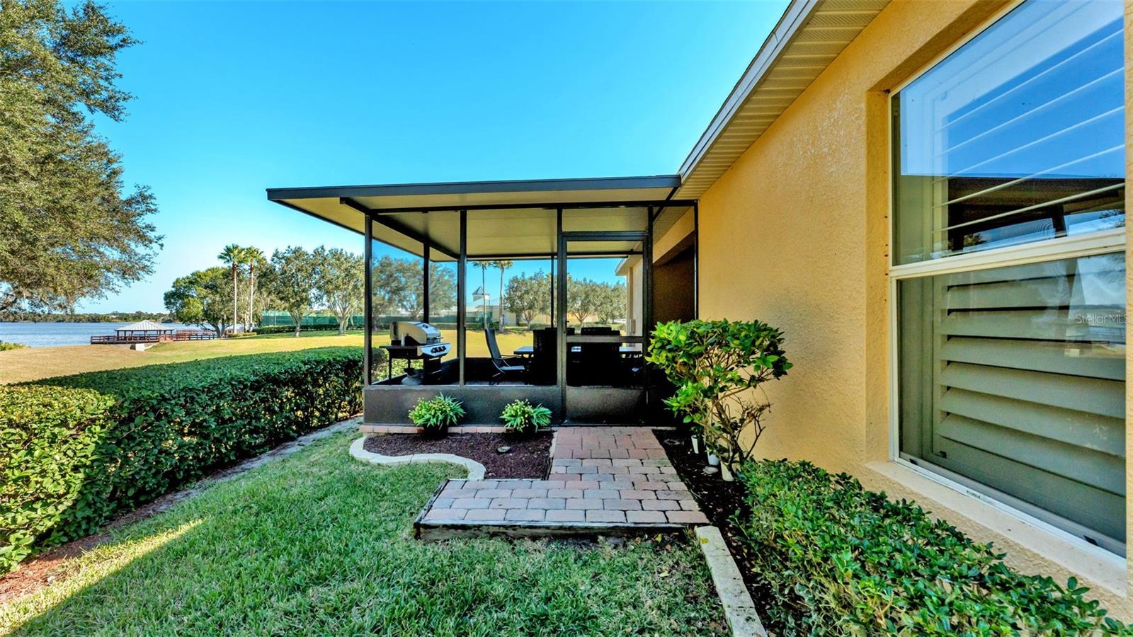 TRADITIONS PH 01 - Residential