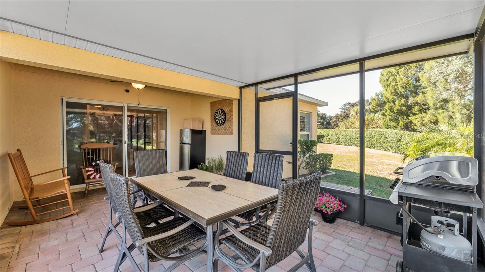 TRADITIONS PH 01 - Residential