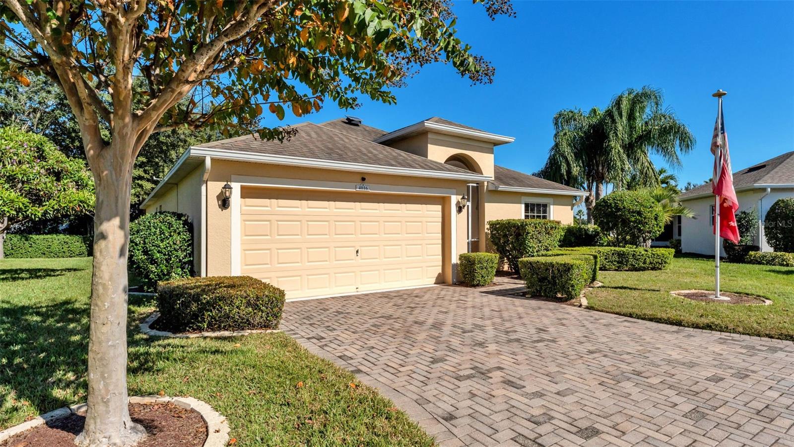 TRADITIONS PH 01 - Residential