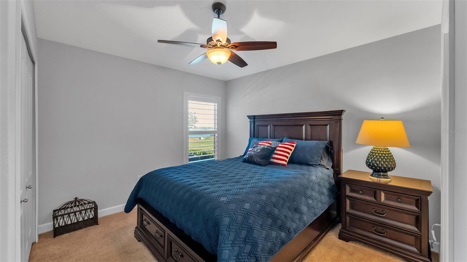 TRADITIONS PH 01 - Residential