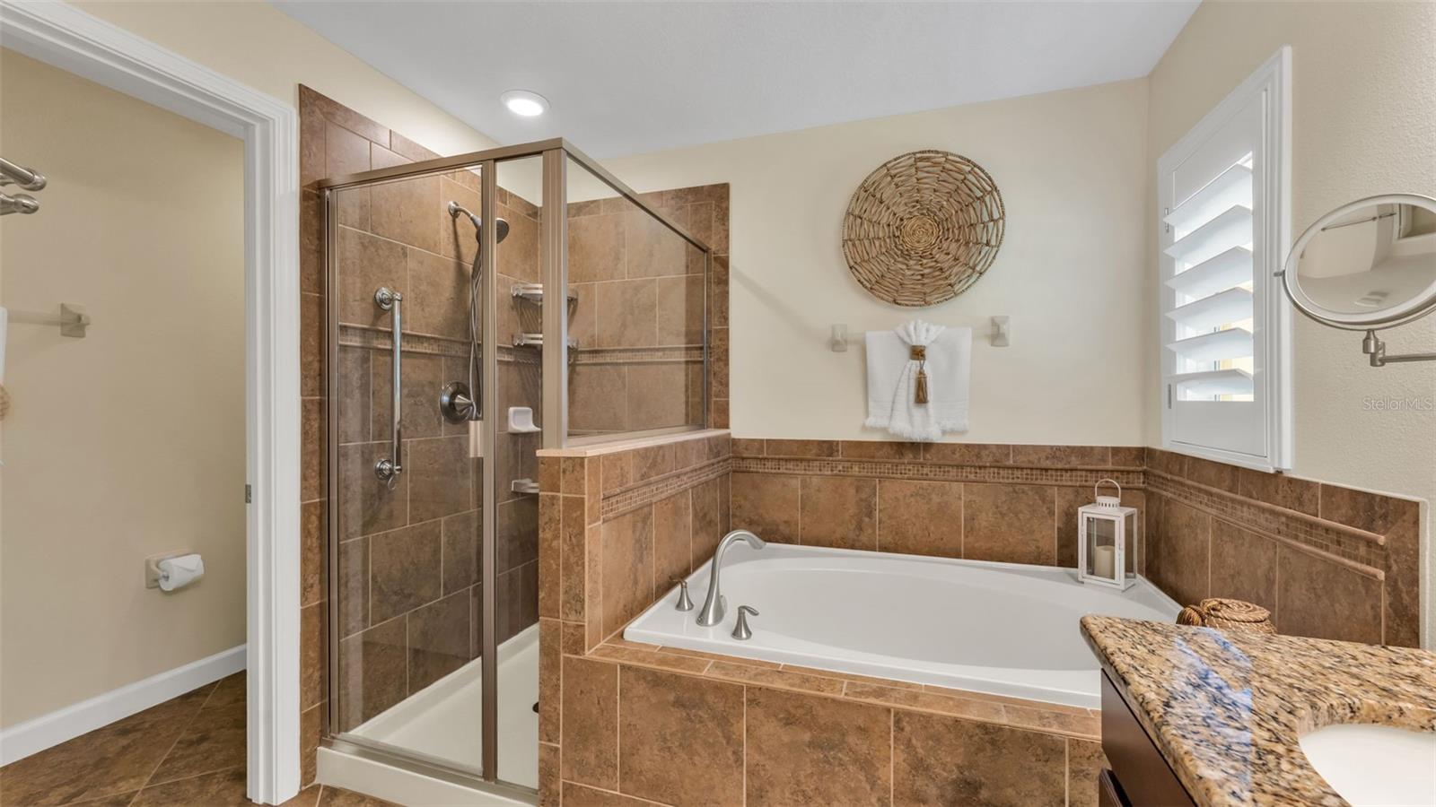 TRADITIONS PH 01 - Residential