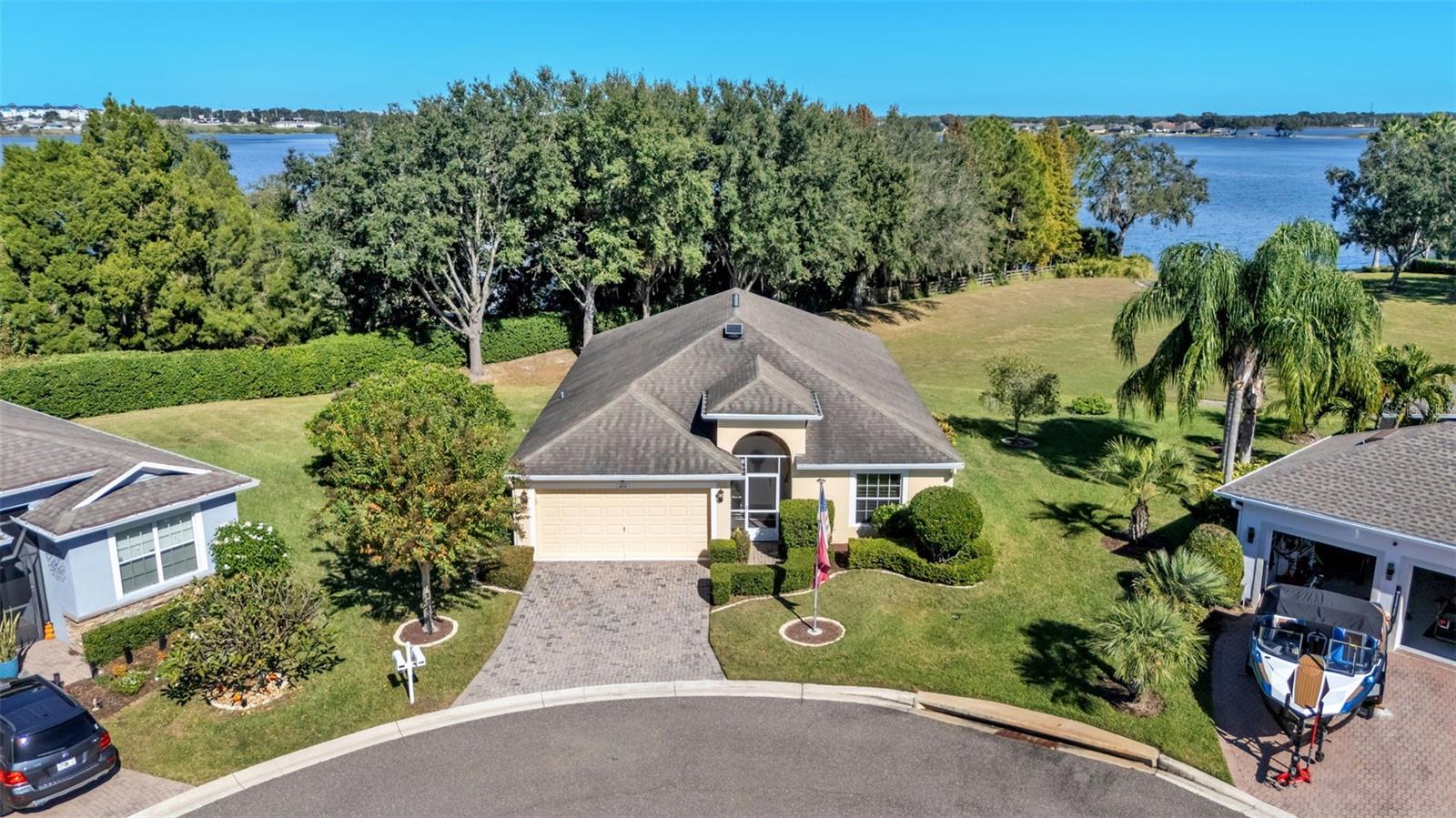 TRADITIONS PH 01 - Residential