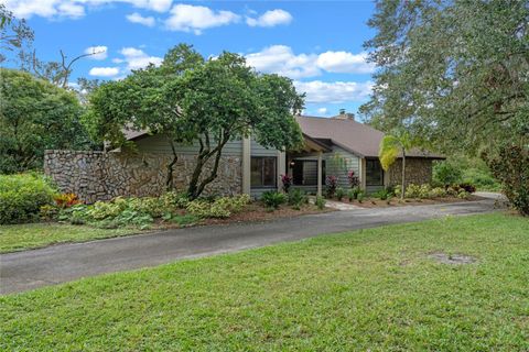 A home in WINTER HAVEN