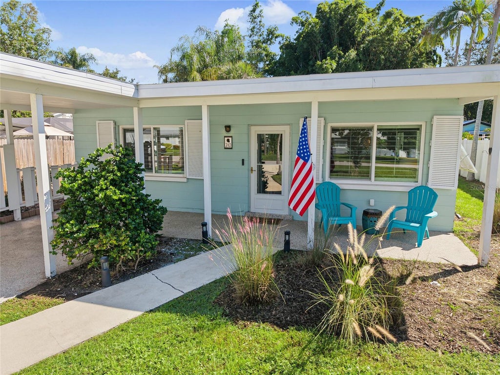 Photo of 210 Briggs Court, Sarasota, FL 34237 (MLS # A4709481)