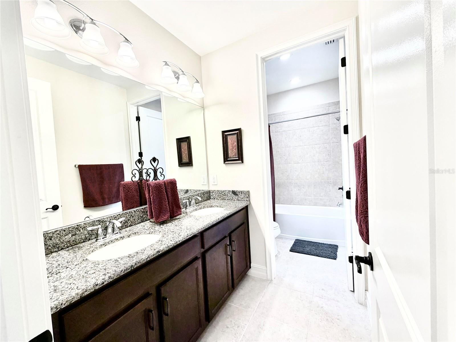 MEADOW POINTE 4 PRCL AA SOUTH M - Residential