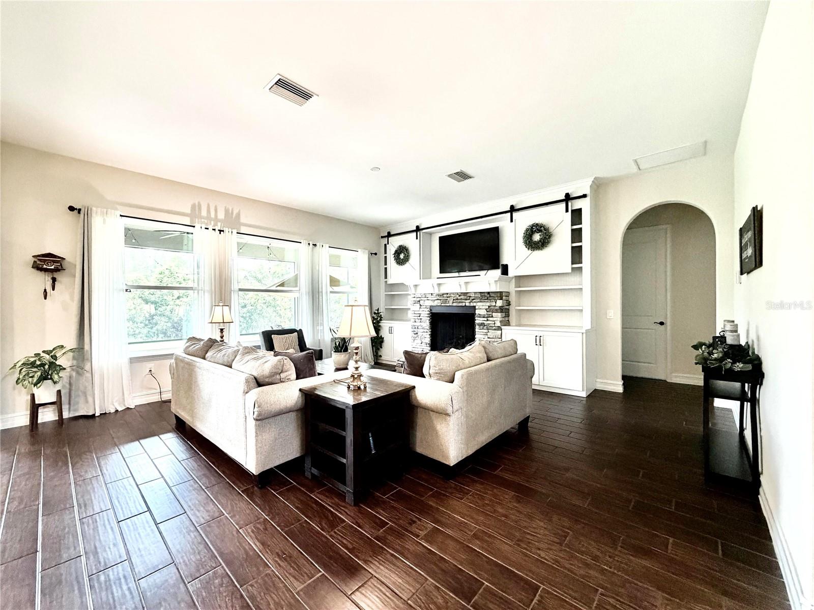 MEADOW POINTE 4 PRCL AA SOUTH M - Residential