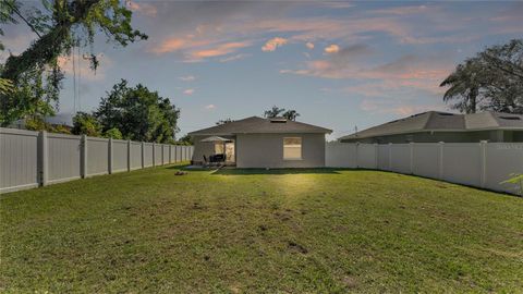 A home in LAKELAND