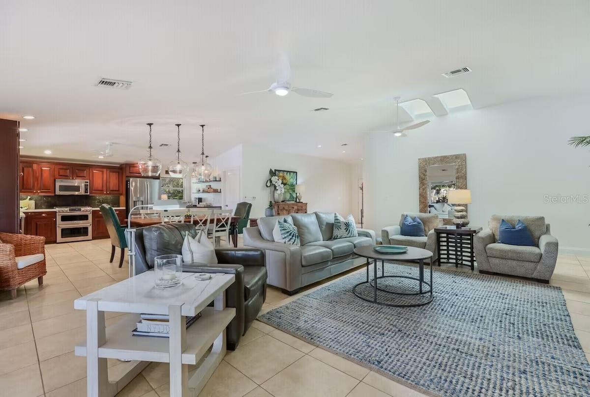 LUANA ISLES - Residential