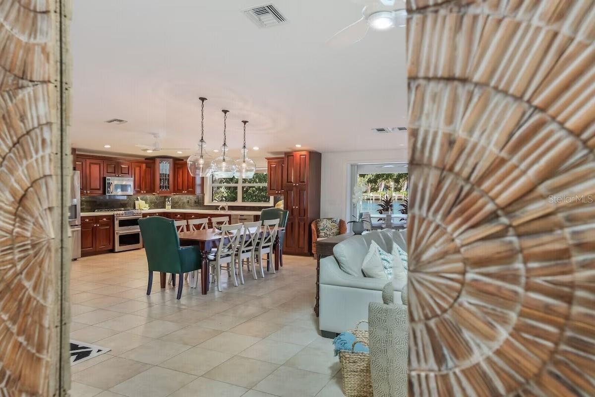 LUANA ISLES - Residential