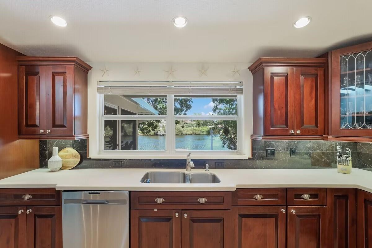 LUANA ISLES - Residential