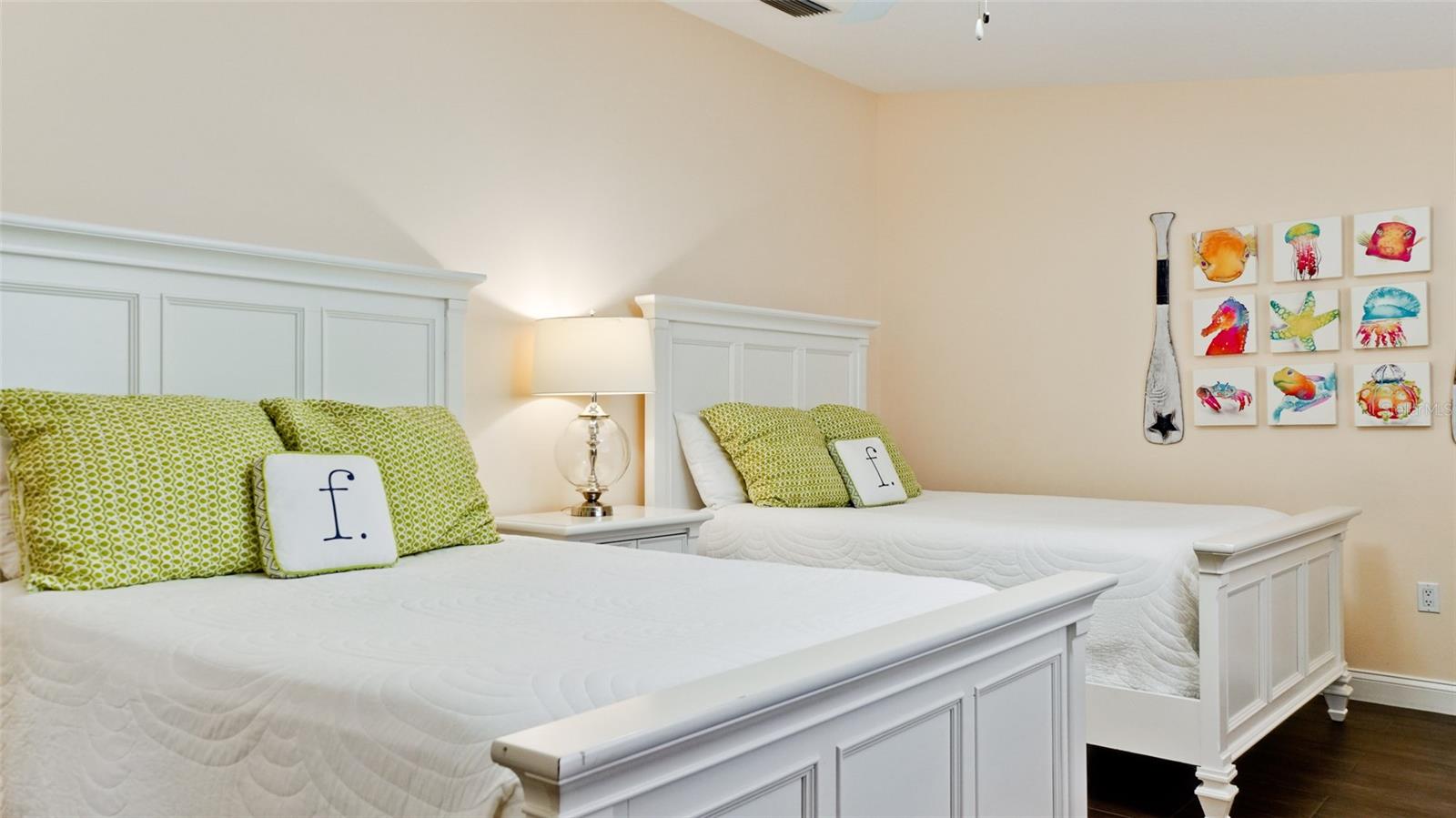 LUANA ISLES - Residential