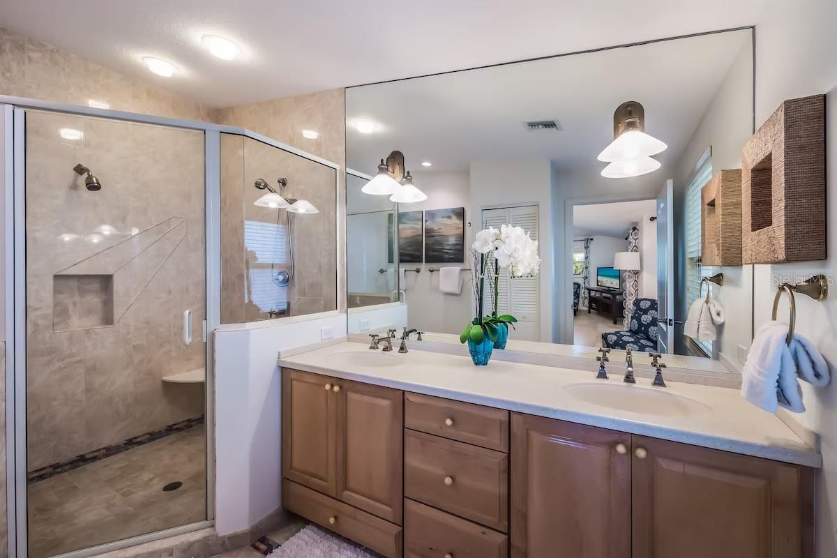 LUANA ISLES - Residential