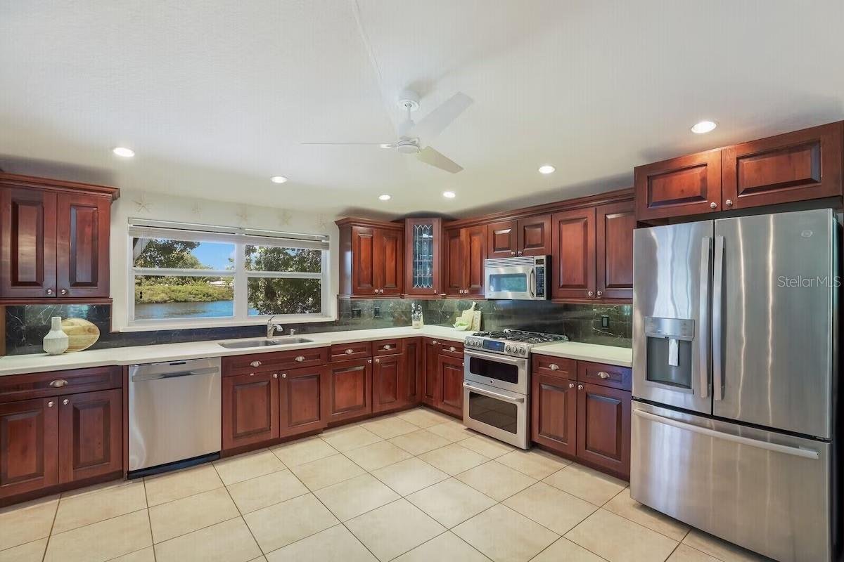 LUANA ISLES - Residential