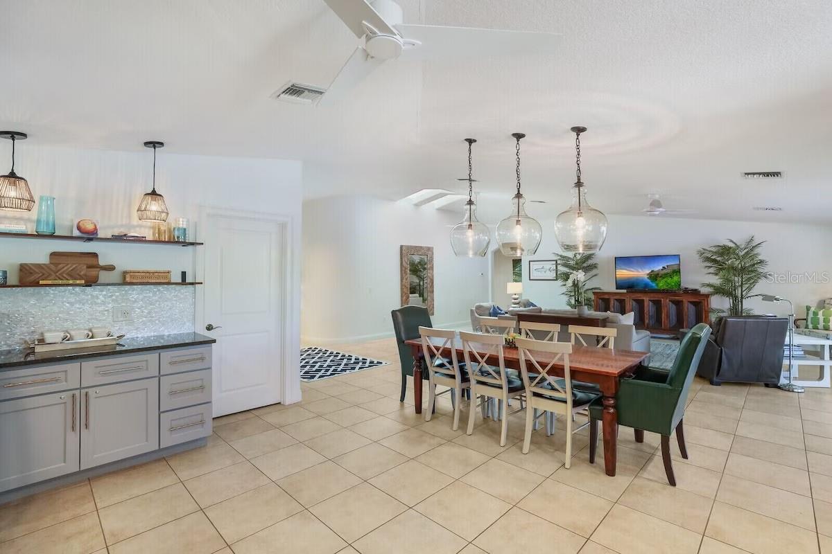 LUANA ISLES - Residential