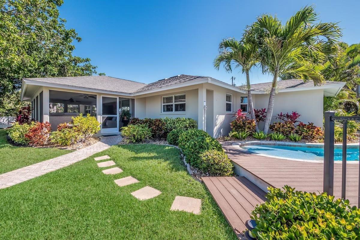 LUANA ISLES - Residential