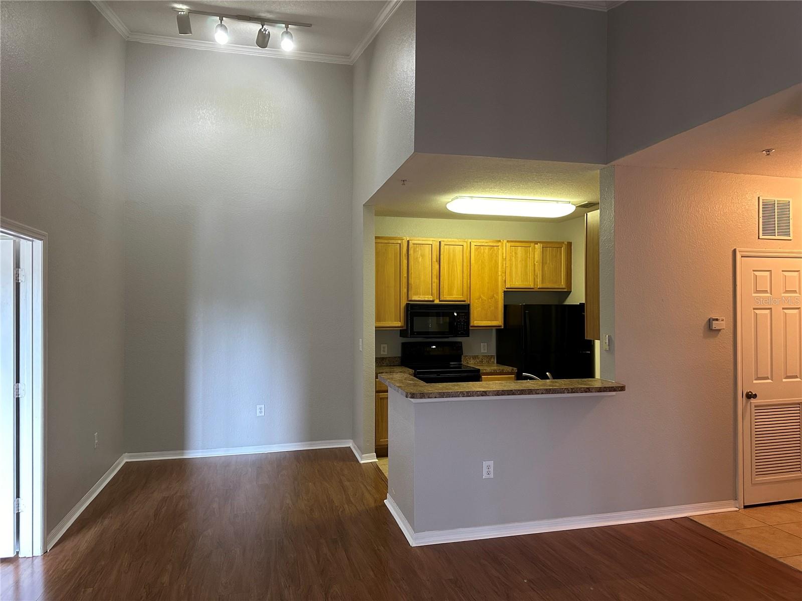 COURTNEY PALMS CONDO - Residential Lease