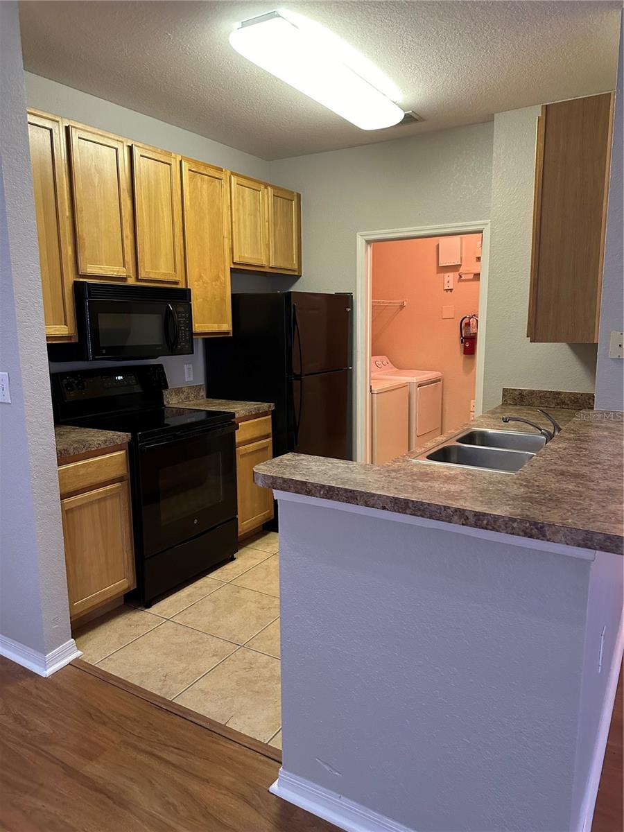 COURTNEY PALMS CONDO - Residential Lease