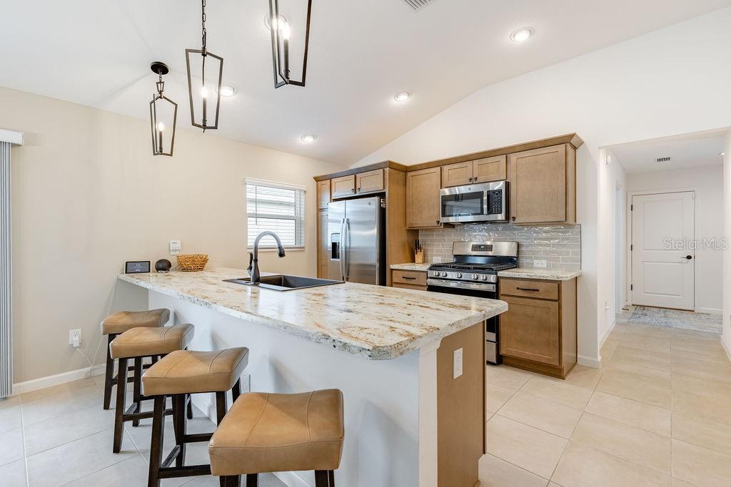 VILLAGES/SOUTHERN OAKS UN #128 - Residential