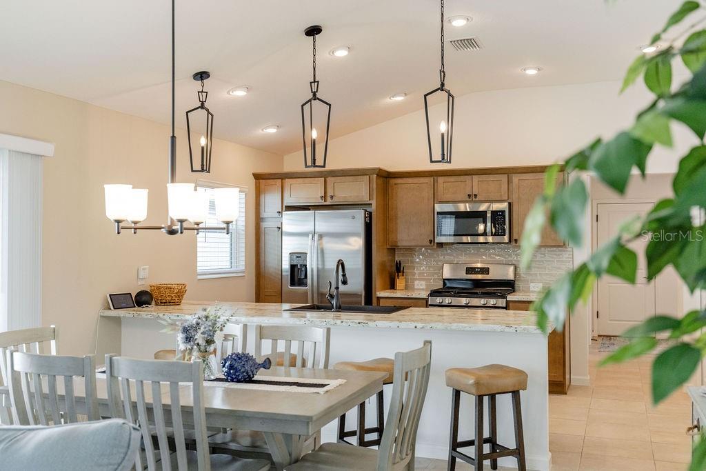 VILLAGES/SOUTHERN OAKS UN #128 - Residential