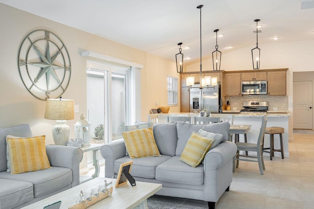 VILLAGES/SOUTHERN OAKS UN #128 - Residential