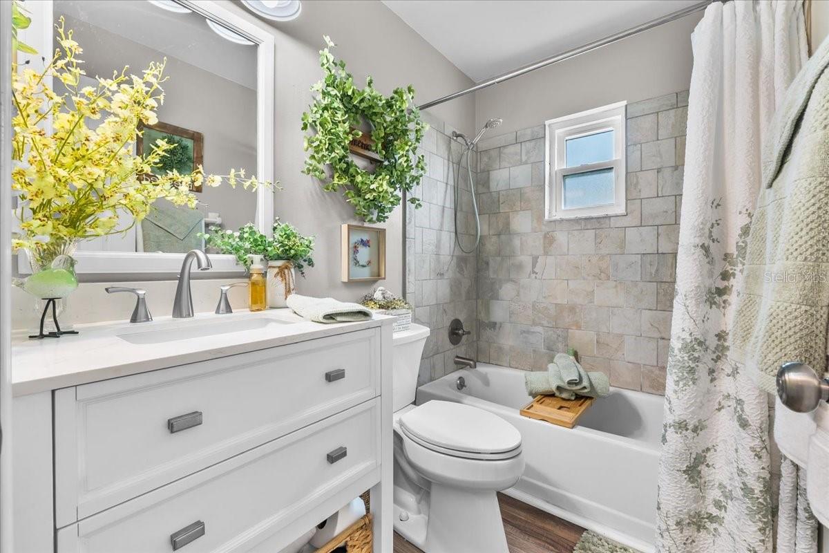 LAKE MCLEOD HILLS - Residential