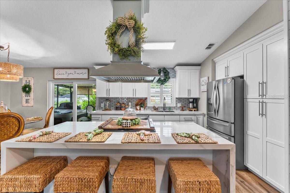 LAKE MCLEOD HILLS - Residential