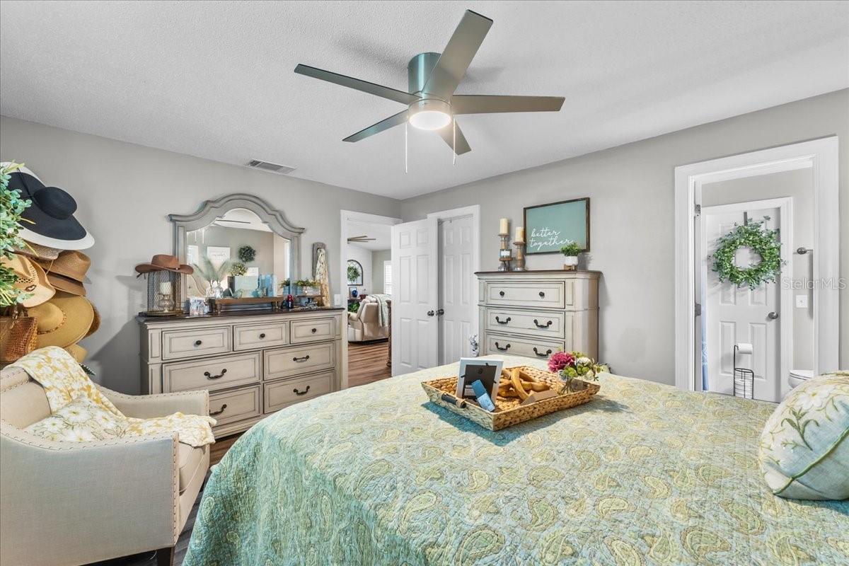 LAKE MCLEOD HILLS - Residential