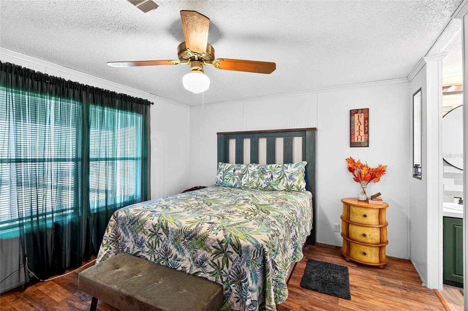 LAKE LYNNE - Residential