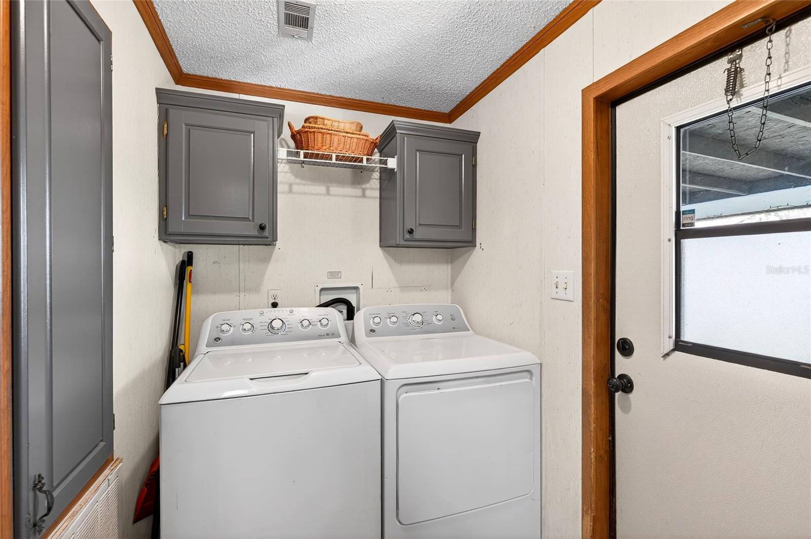 LAKE LYNNE - Residential