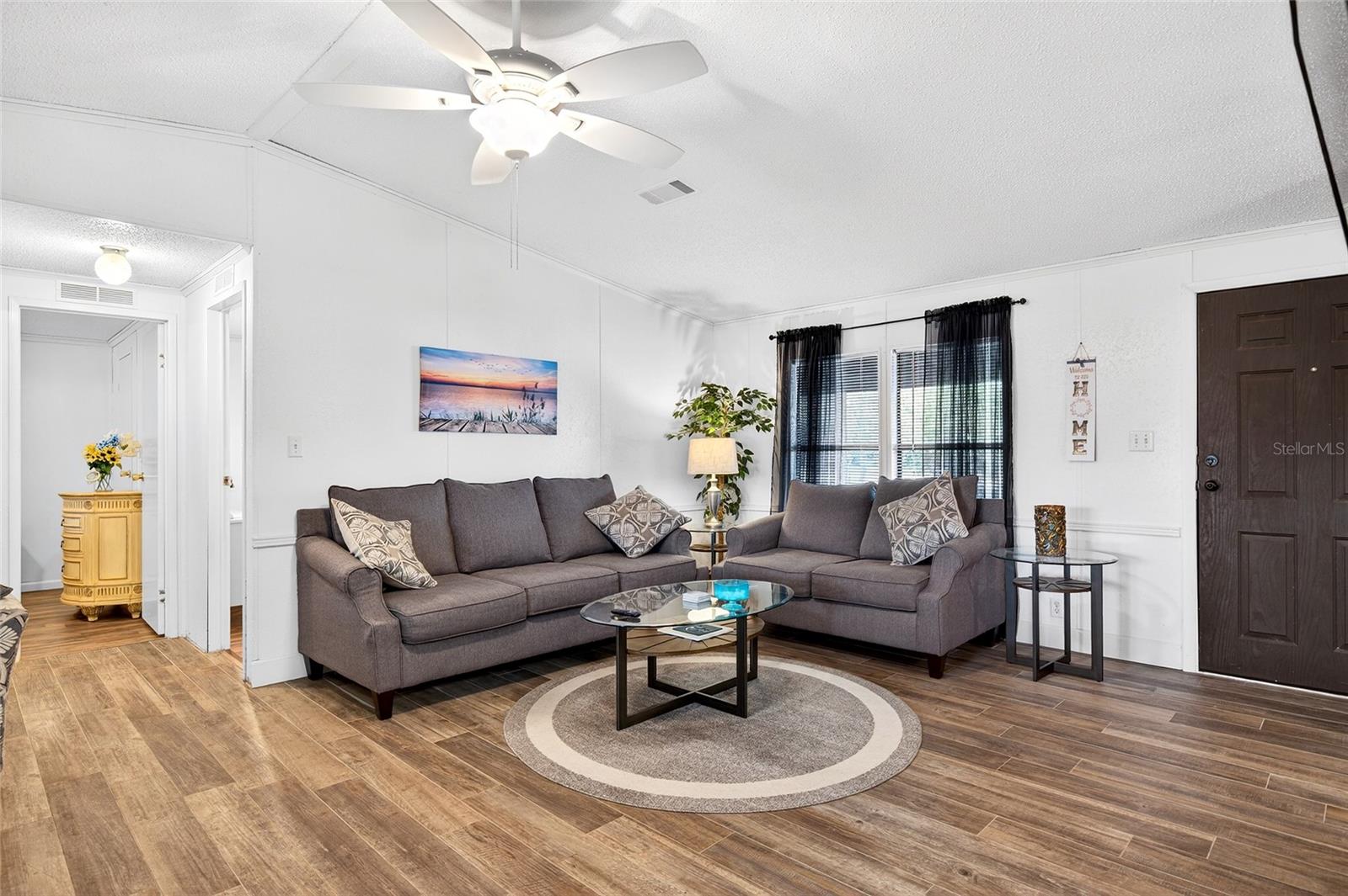 LAKE LYNNE - Residential