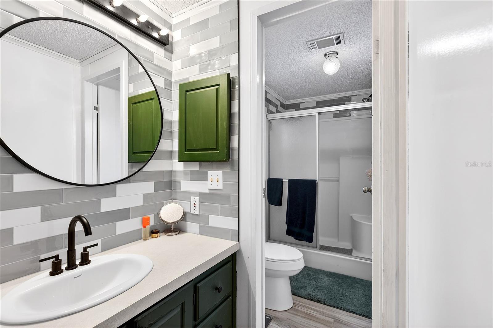 LAKE LYNNE - Residential