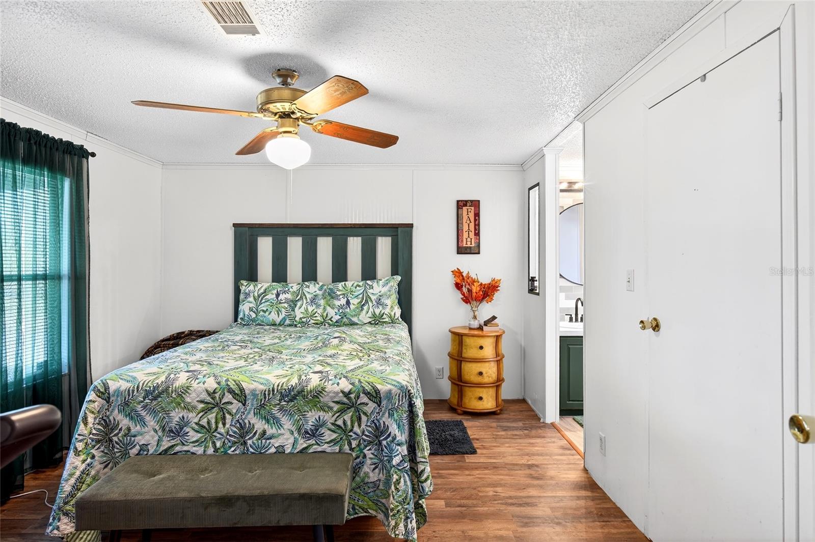 LAKE LYNNE - Residential