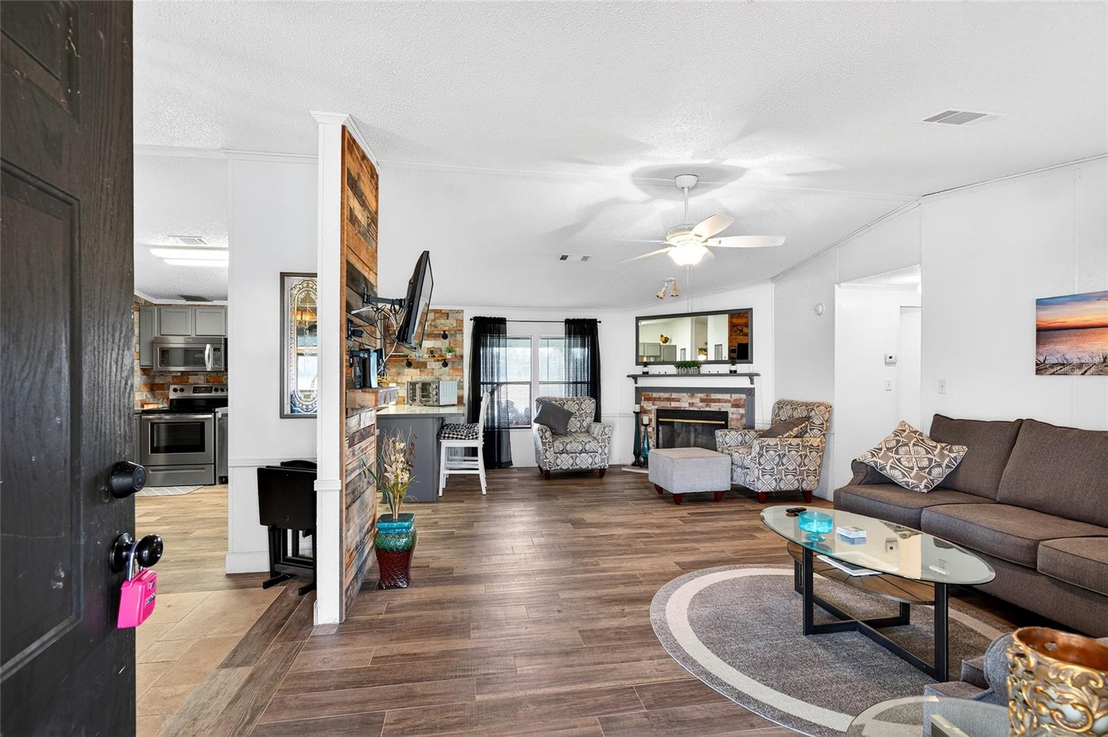 LAKE LYNNE - Residential